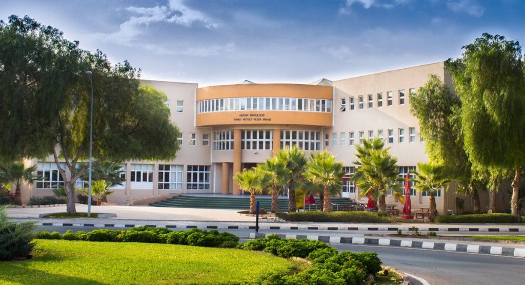 جامعة شرق البحر المتوسط الخاصة - Doğu Akdeniz Üniversitesi