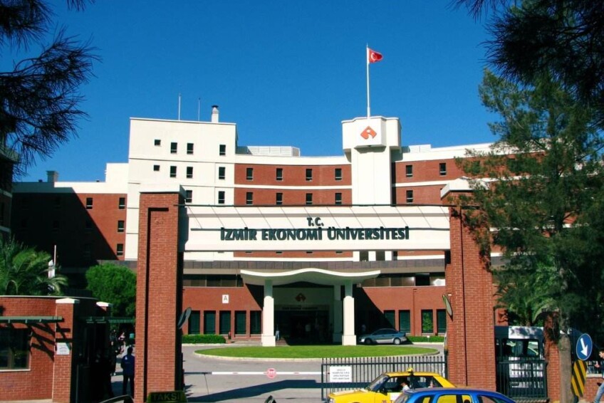 جامعة إزمير الاقتصادية - İZMİR EKONOMİ ÜNİVERSİTESİ