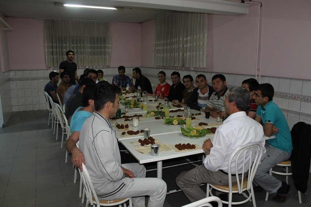 İhlas Vakfı Özel Esentepe Yükseköğrenim Erkek Öğrenci Yurdu