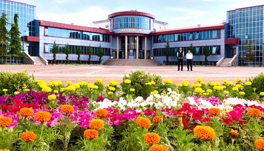 جامعة فان يوزنجويل - Van Yüzüncü Yıl Üniversitesi