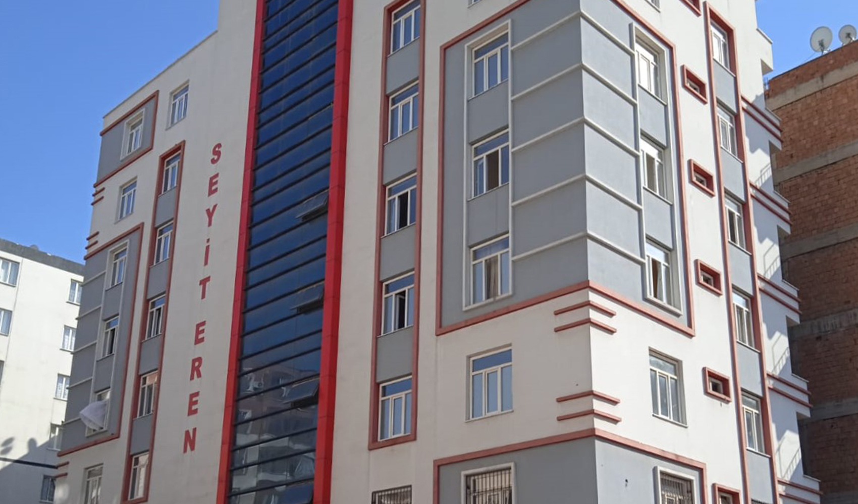 Özel İnsan Vakfı Kayapınar Yükseköğretim Erkek Öğrenci Yurdu-سكن الطلاب الجامعيين كايا بينار التابع لمؤسسة الإنسان الخاصة