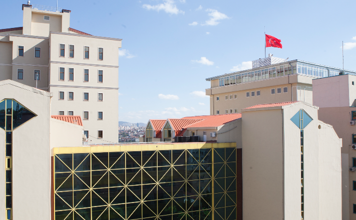 جامعة دوغوش-DOĞUŞ ÜNİVERSİTESİ