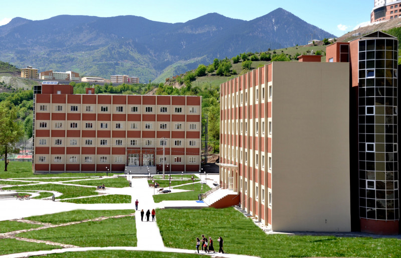 جامعة أرتفين جوره - ARTVİN ÇORUH ÜNİVERSİTESİ