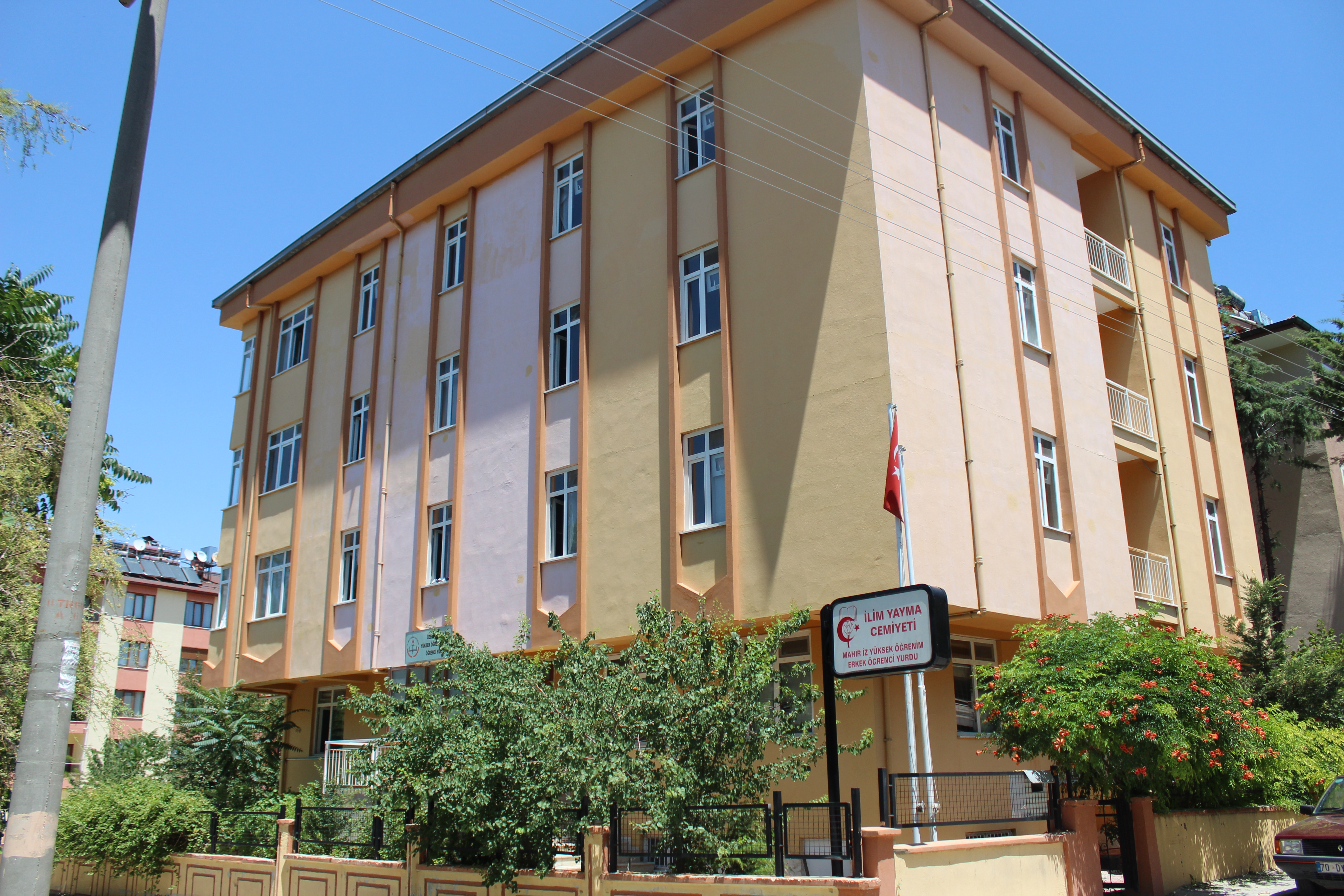 Mahir İz Yükseköğretim Erkek Öğrenci Yurdu