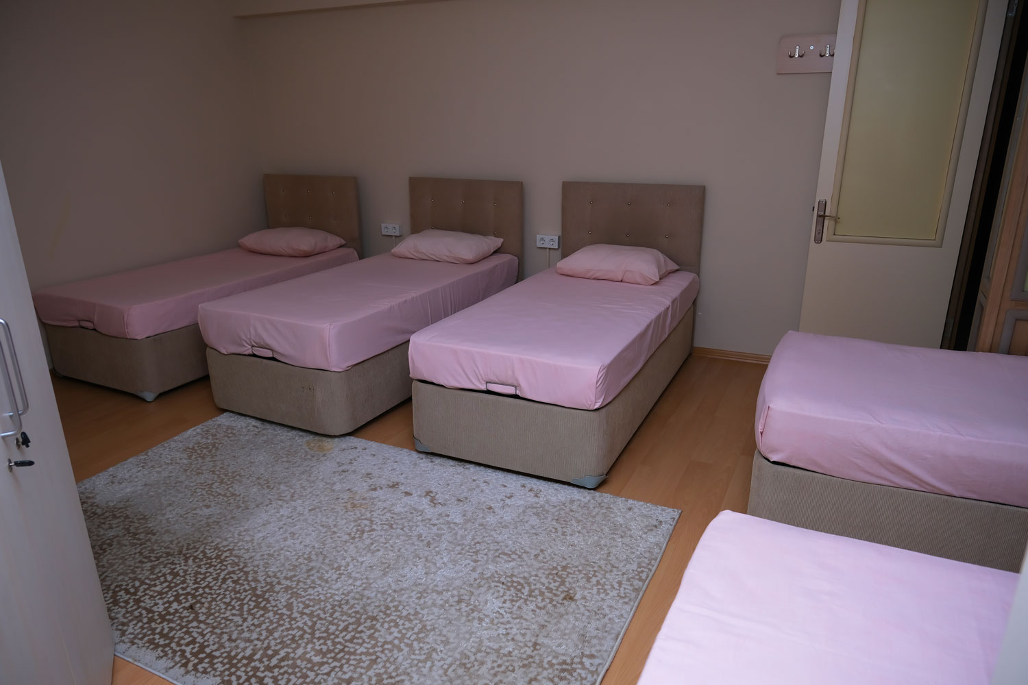 Özel İnsan Vakfı Bahçelievler Yükseköğretim Kız Öğrenci Yurdu