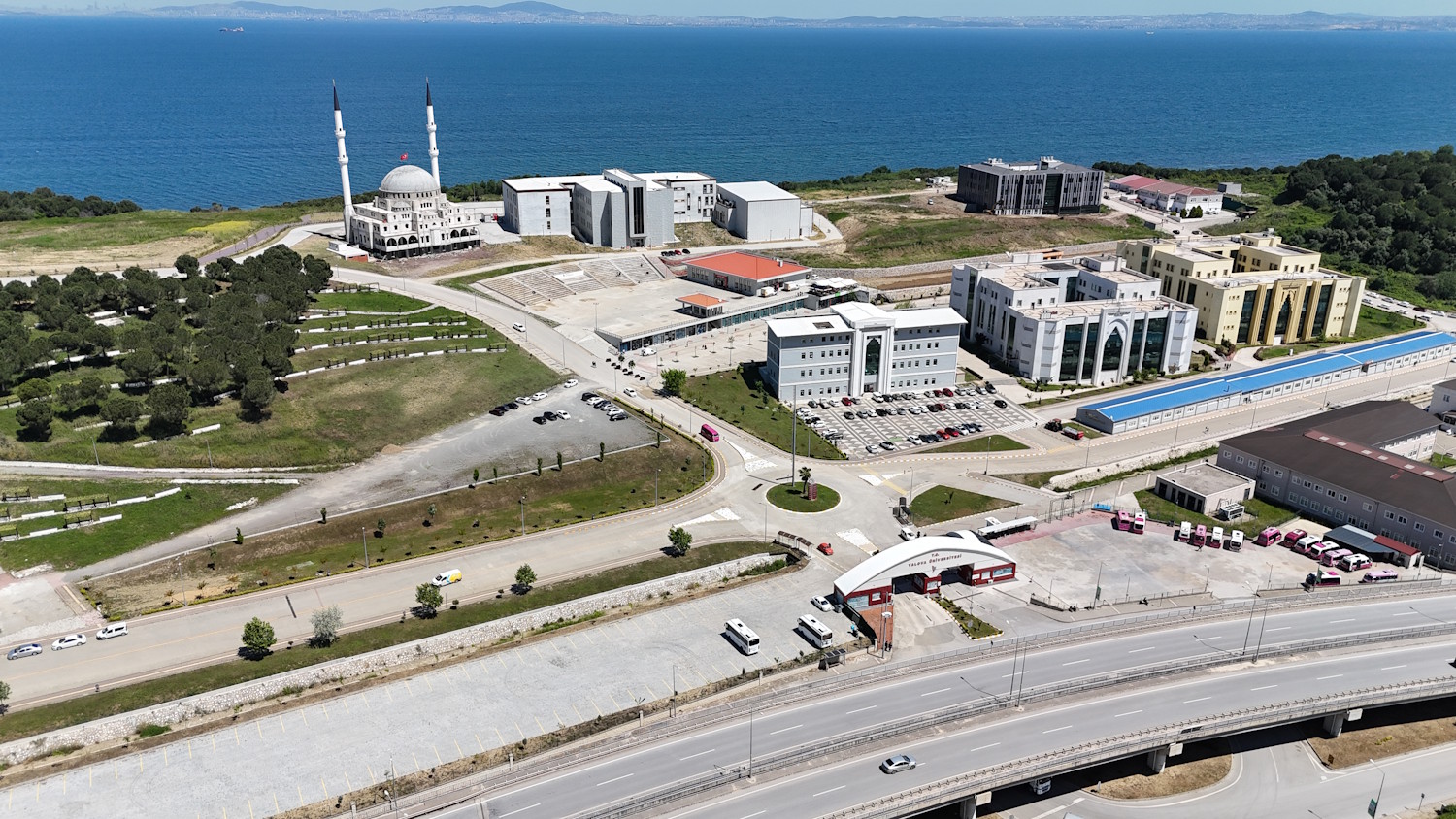 جامعة يالوفا - Yalova Üniversitesi