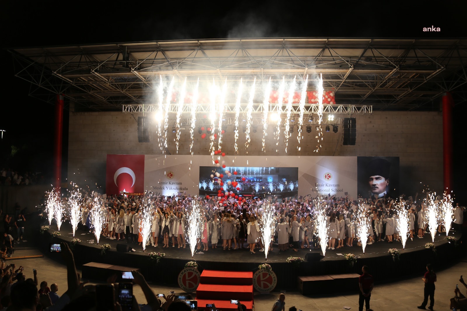 مدرسة إزمير كافرام المهنية - İZMİR KAVRAM MESLEK YÜKSEKOKULU