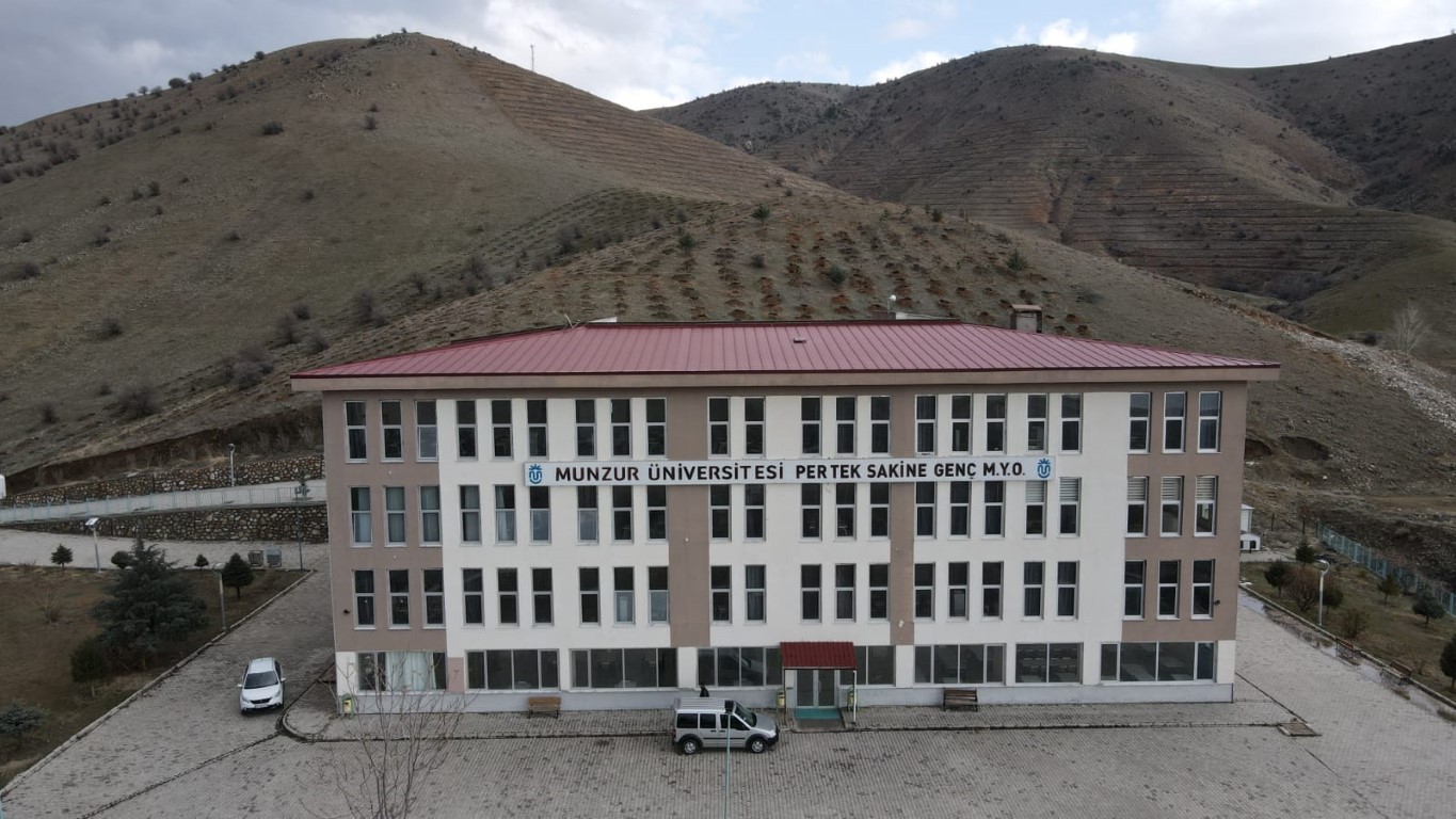 جامعة منذر - Munzur Üniversitesi