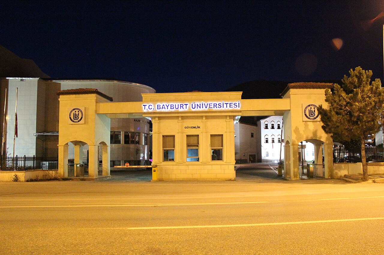 جامعة بايبورت - Bayburt Üniversitesi
