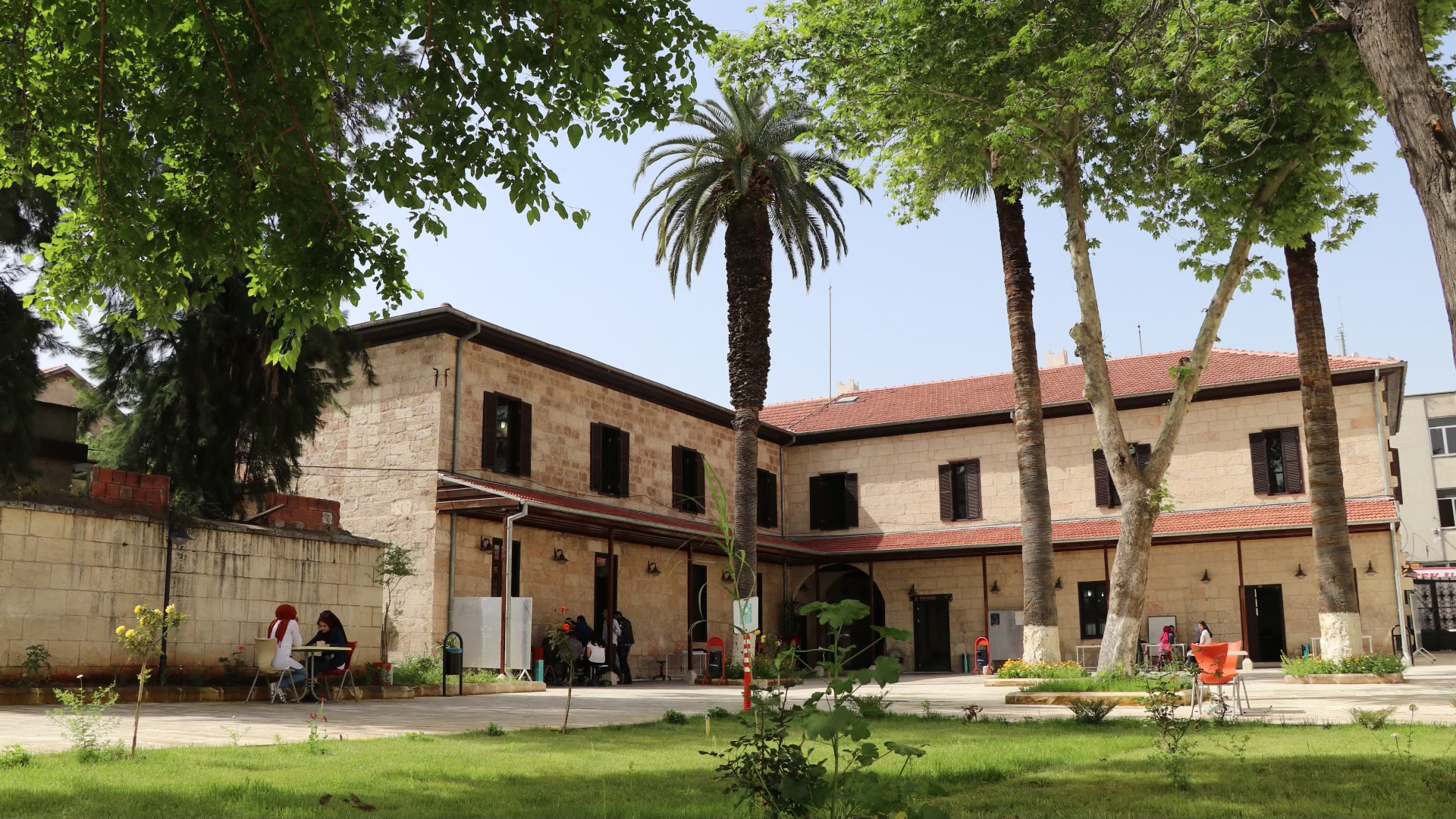 جامعة توروس -Toros Üniversitesi